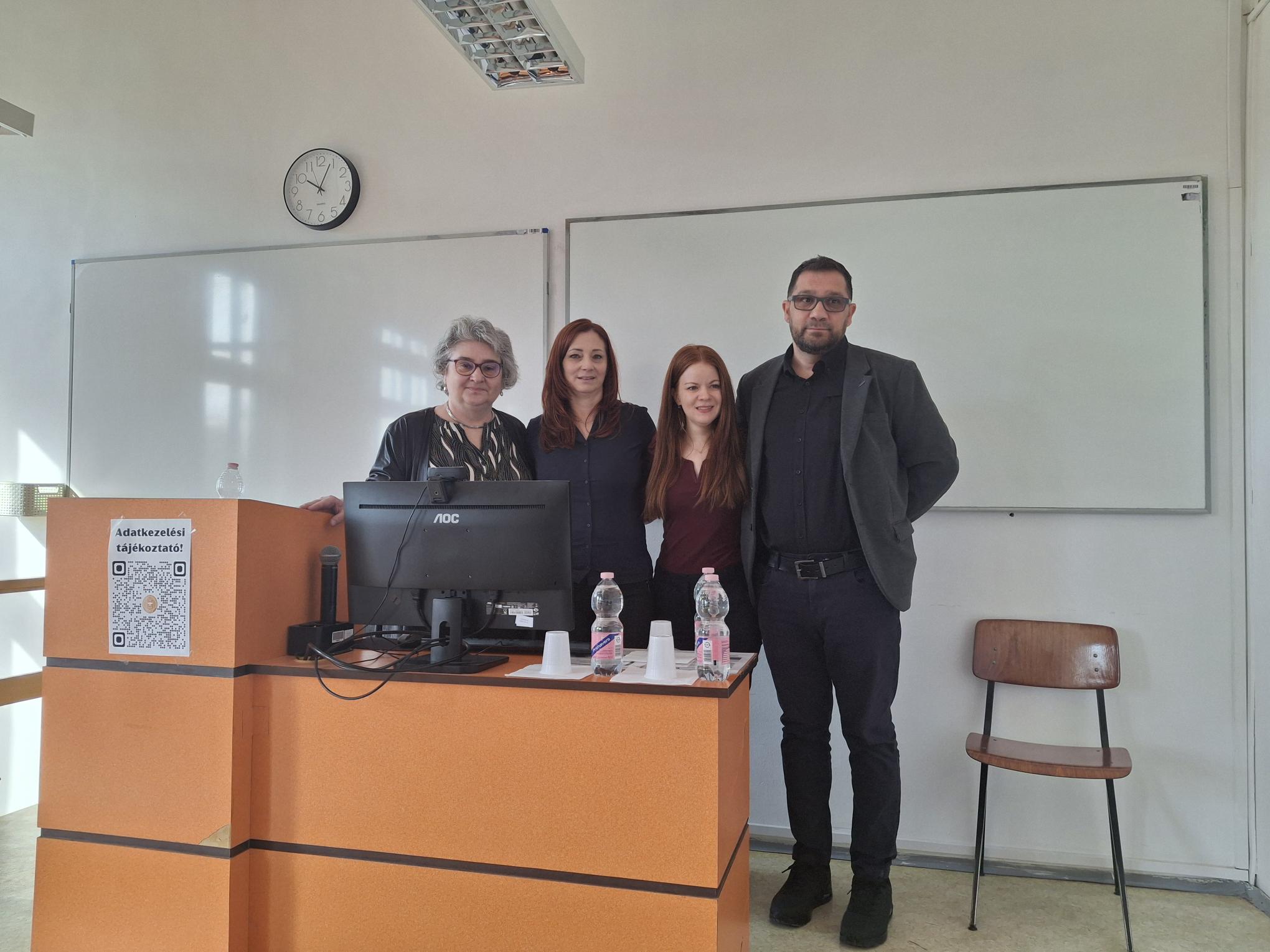 Csoportkép Prof. Dr. Domokos Andreával és vendégeivel